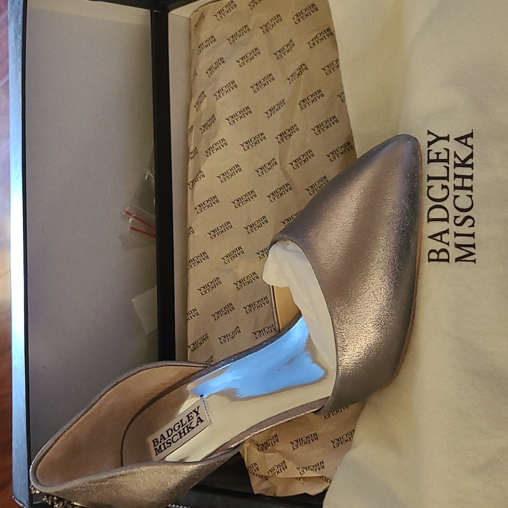 Badgley Mischka 9 1/2 Women's Heels